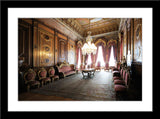 Fotografie eines Raums mit Kronleuchter im Beylerbeyi Palast. Fotokunst online kaufen. Wandbild im Rahmen