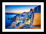 Fotografie von Santorin bei Sonnenaufgang. Fotokunst online kaufen. Wandbild im Rahmen