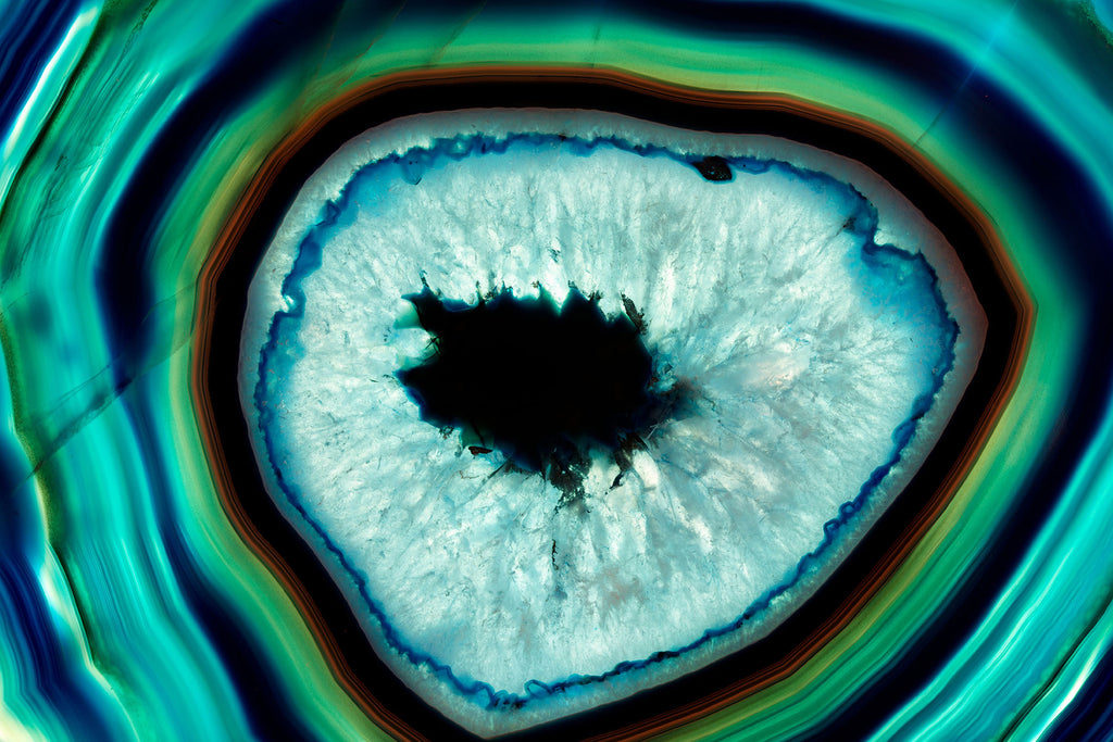 Makro Fotografie eines Kristall in grün und blau. Fotokunst online kaufen. Wandbild hinter Acrylglas oder als Poster