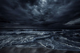 Landschafts Fotografie vom Meer in dunkel. Fotokunst online kaufen. Wandbild hinter Acrylglas oder als Poster 