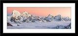 Natur Landschafts Fotografie des Himalaya Gebirges bei Sonnenaufgang im Panorama Format. Fotokunst und Bilder online kaufen. Wandbild im Rahmen