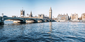 Stadt Fotografie von der Themse, dem Big Ben, den Houses of Parliament, Palace of Westminster in London im Panorama Format. Fotokunst und Bilder online kaufen. Wandbild hinter Acrylglas oder als Poster