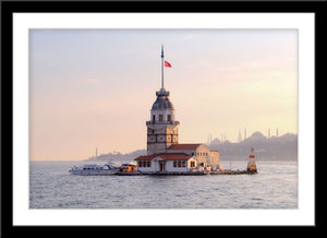 Architektur Fotografie des Leanderturm bei Sonnenuntergang. Fotokunst und Bilder online kaufen. Wandbild im Rahmen