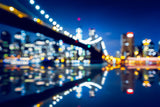 Abstrakte Stadt Fotografie von verschobenen Lichtern der New York Skyline bei Nacht. Fotokunst und Bilder online kaufen. Wandbild hinter Acrylglas oder als Poster