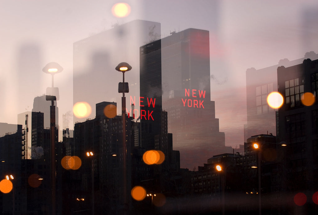 Abstrakte Architektur Fotografie eines Gebäudes in der Stadt New York. Fotokunst und Bilder online kaufen. Wandbild hinter Acrylglas oder als Poster