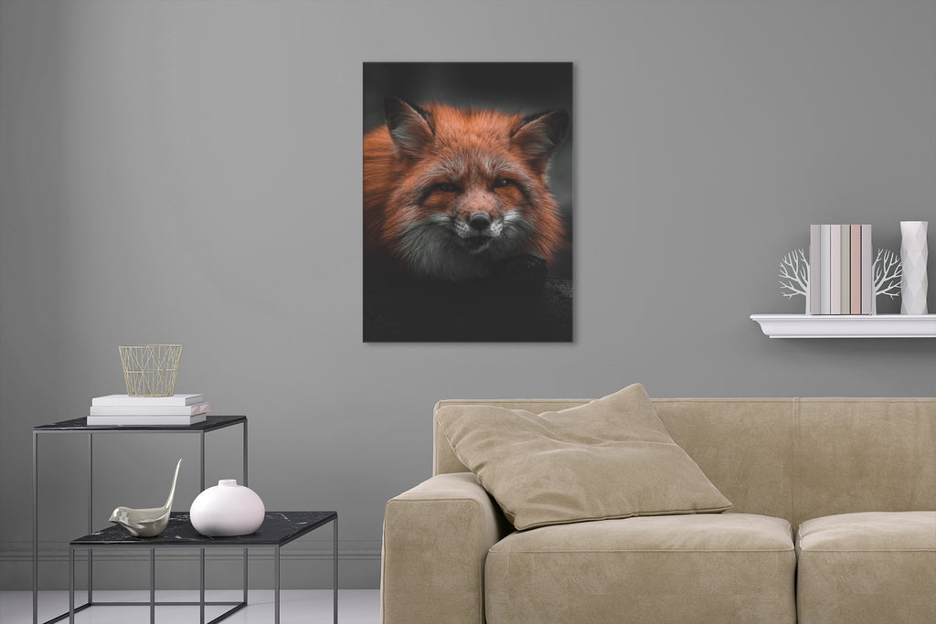 Aufgehängte Tier Fotografie von einem Fuchs im Hochformat. Fotokunst und Bilder online kaufen. Wandbild hinter Acrylglas oder als Poster