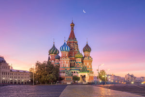 Architektur Fotografie der Basilius Kathedrale in Moskau bei Sonnenuntergang. Fotokunst und Bilder online kaufen. Wandbild hinter Acrylglas oder als Poster