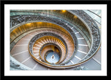 Architektur Fotografie der Wendeltreppe der Sixtinischen Kapelle. Fotokunst und Bilder online kaufen. Wandbild im Rahmen