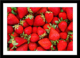 Natur Fotografie von frischen Erdbeeren für die Küche. Fotokunst und Bilder online kaufen. Wandbild im Rahmen