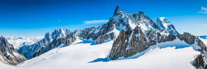 Landschafts Natur Fotografie des Vallée Blanche in der Schweiz im Winter im Panorama Format. Fotokunst und Bilder online kaufen. Wandbild hinter Acrylglas oder als Poster