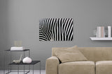 Aufgehängte Schwarz-Weiß Tier Fotografie von einem Zebra Fell Muster. Fotokunst und Bilder online kaufen. Wandbild hinter Acrylglas oder als Poster