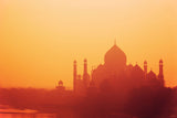 Architektur Landschafts Fotografie der Silhouette des Taj Mahal in orange, gelb. Fotokunst und Bilder online kaufen. Wandbild hinter Acrylglas oder als Poster
